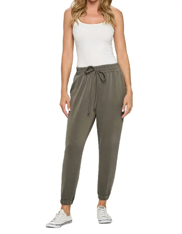 Trend Setting Wardrobe Drawstring Jogger Pants In Olive