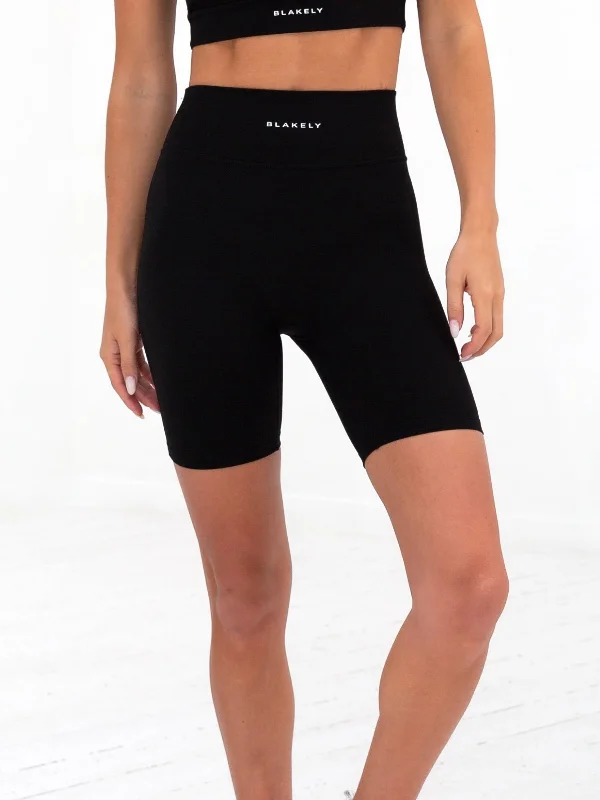 Elegant Simplicity Wardrobe Ultimate Active Shorts - Black