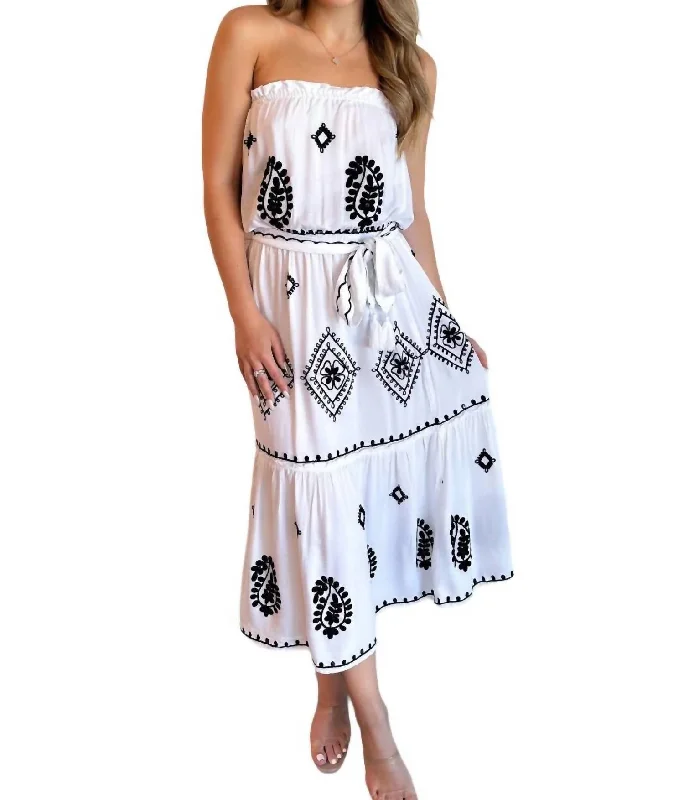 Ends Soon Alora Embroidered Dress In White/black