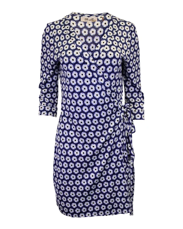 Boho Chic Fashion Diane Von Furstenberg Julian Wrap Dress in Blue Silk