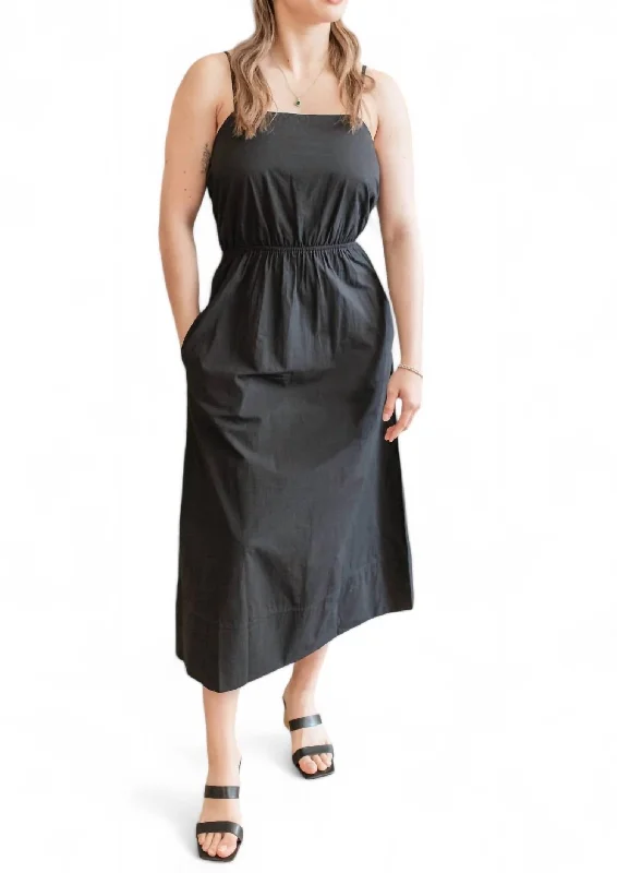 Chic Style, Always In Vogue Lam Dress In Black